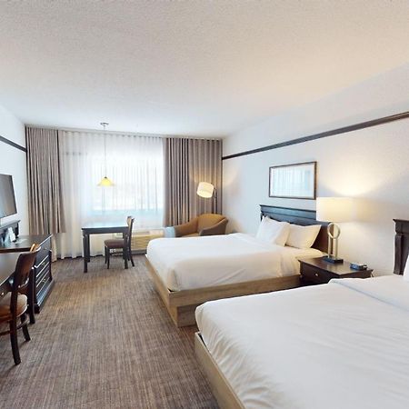 Hotel Le Montagnais Chicoutimi Exteriör bild