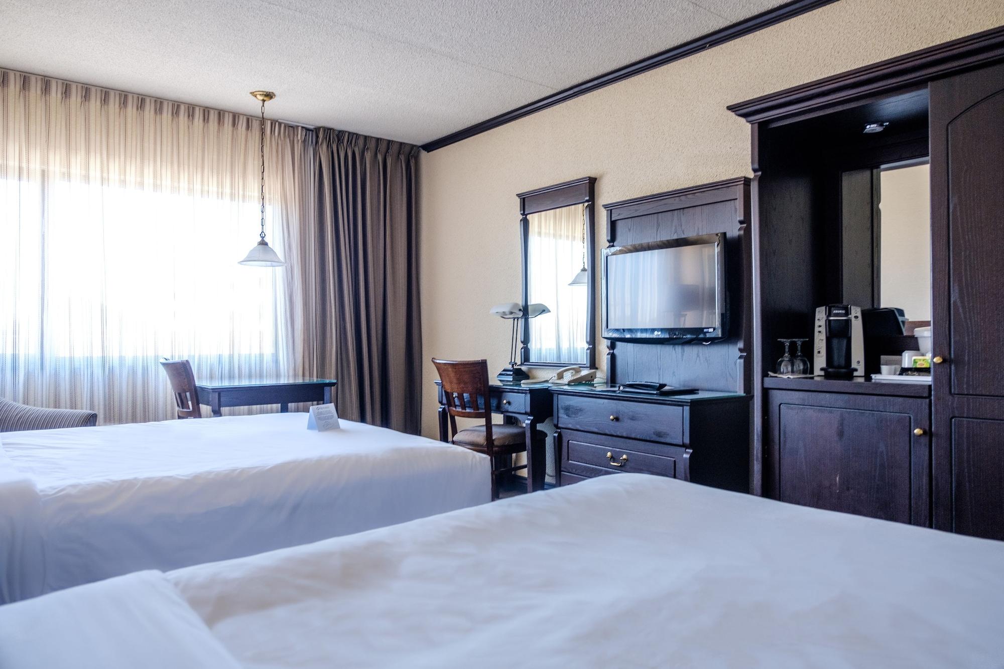 Hotel Le Montagnais Chicoutimi Exteriör bild