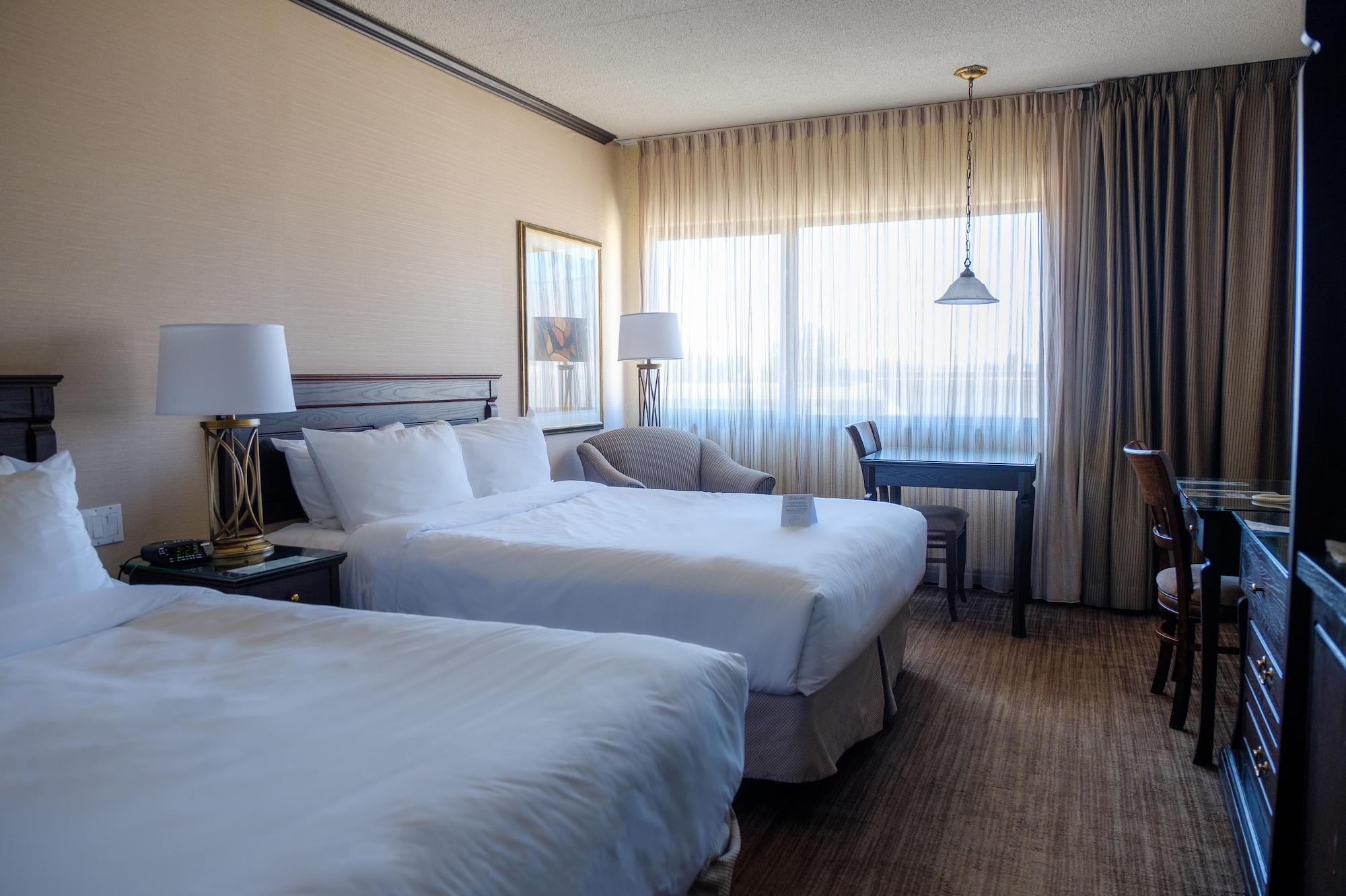 Hotel Le Montagnais Chicoutimi Exteriör bild