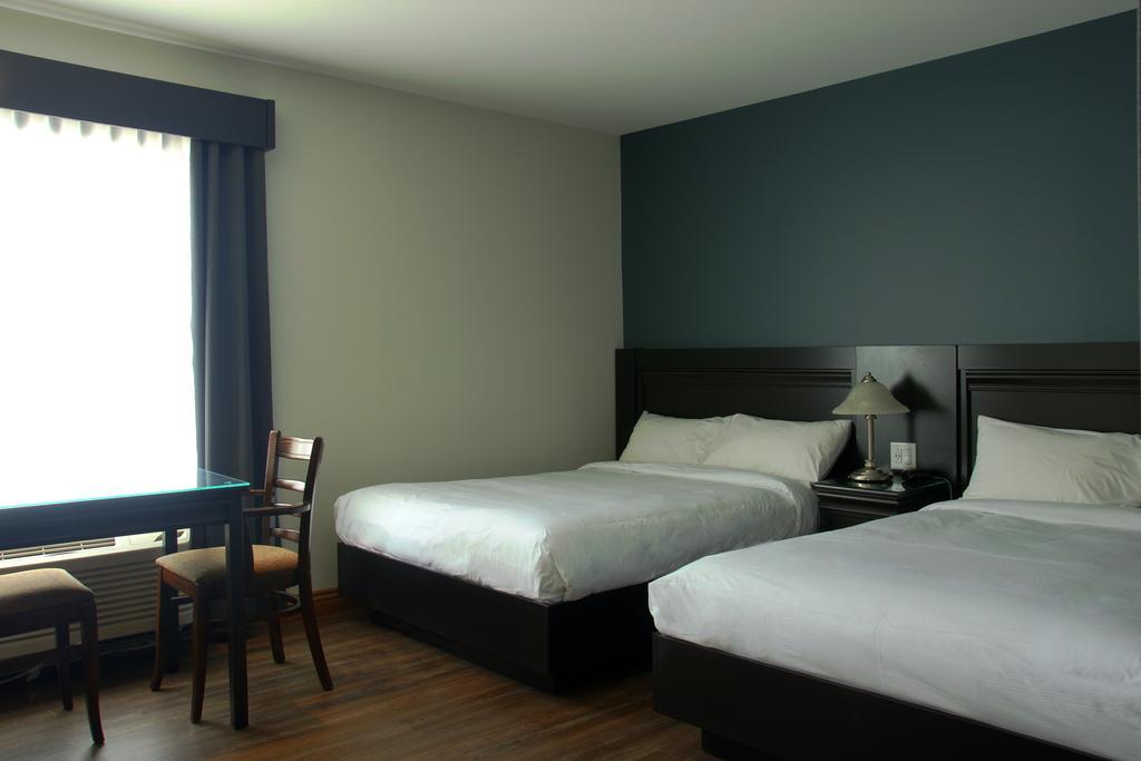 Hotel Le Montagnais Chicoutimi Exteriör bild