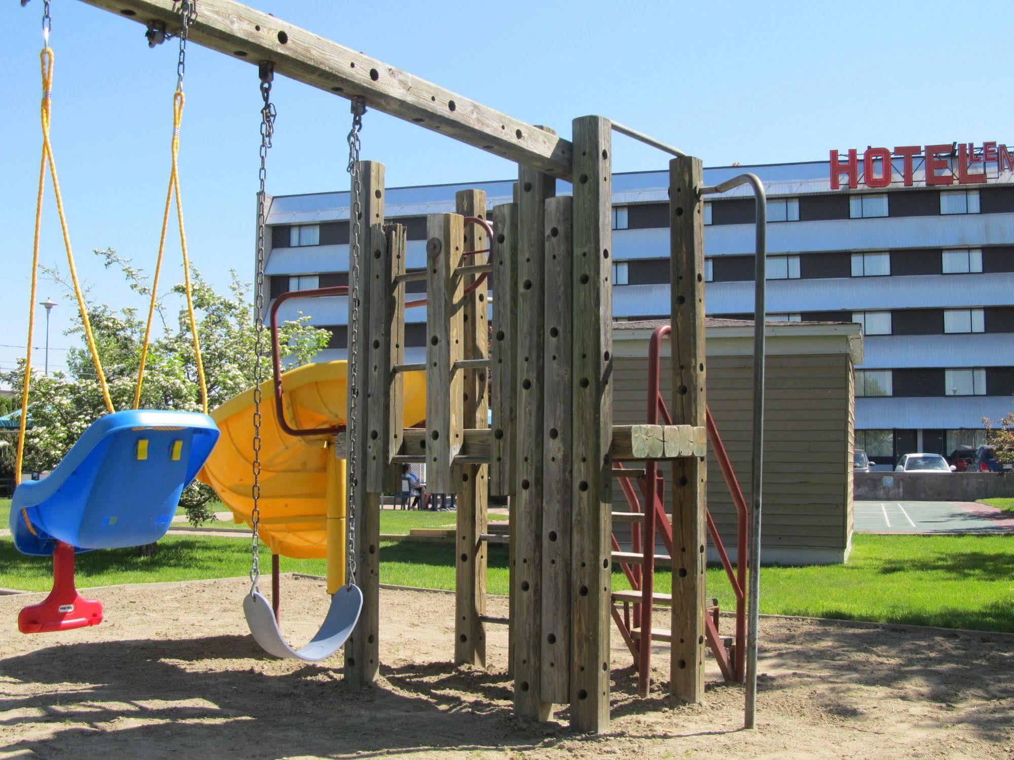 Hotel Le Montagnais Chicoutimi Exteriör bild