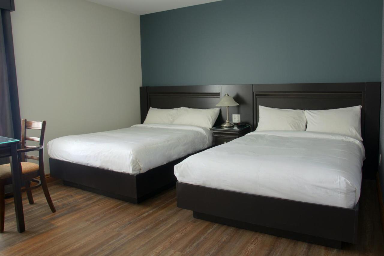 Hotel Le Montagnais Chicoutimi Exteriör bild