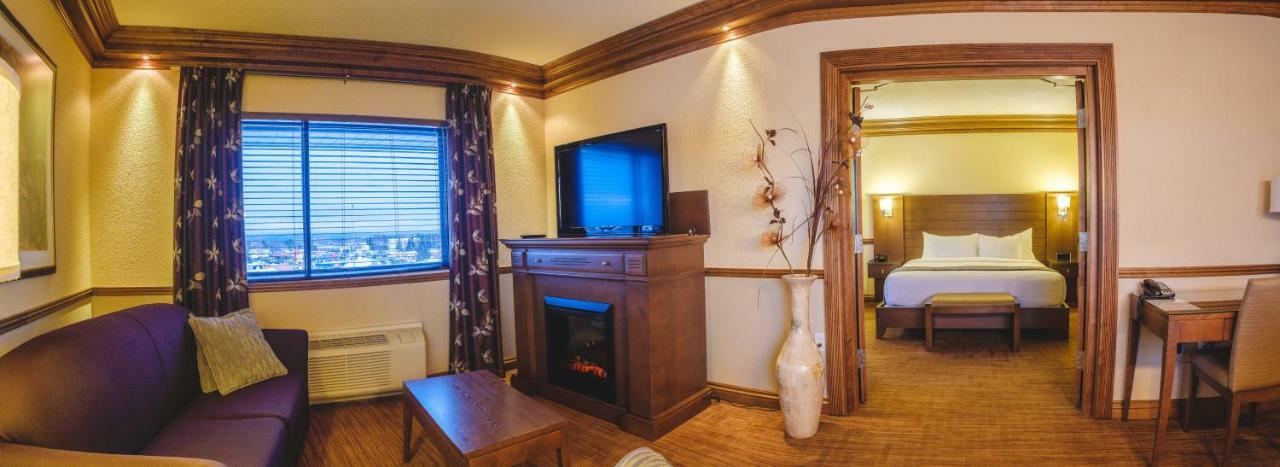 Hotel Le Montagnais Chicoutimi Exteriör bild