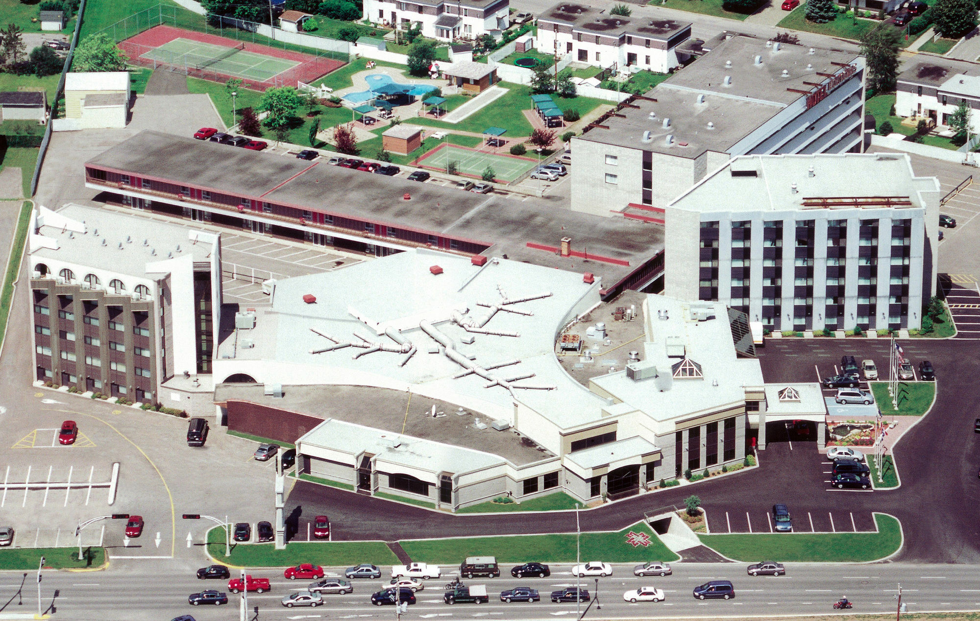 Hotel Le Montagnais Chicoutimi Exteriör bild