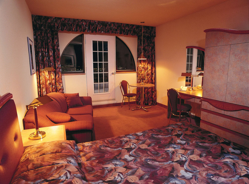 Hotel Le Montagnais Chicoutimi Exteriör bild